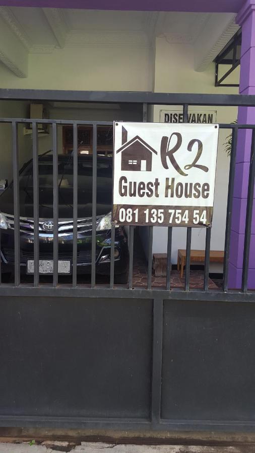 R2 Wisma tamu
